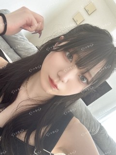 👑-蒼衣/あおい